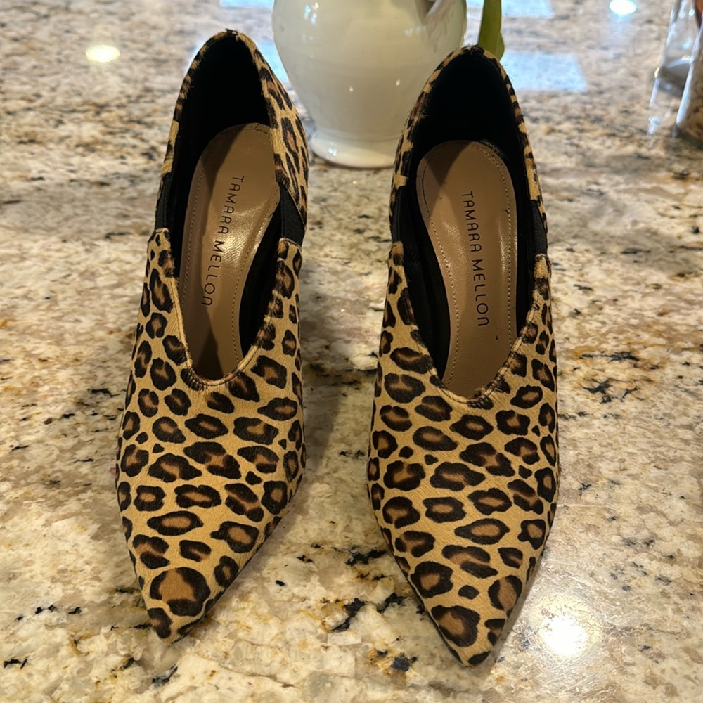 Tamara Mellon League Leopard Print Calf Hair Pointed Toe Pumps Size 37.5